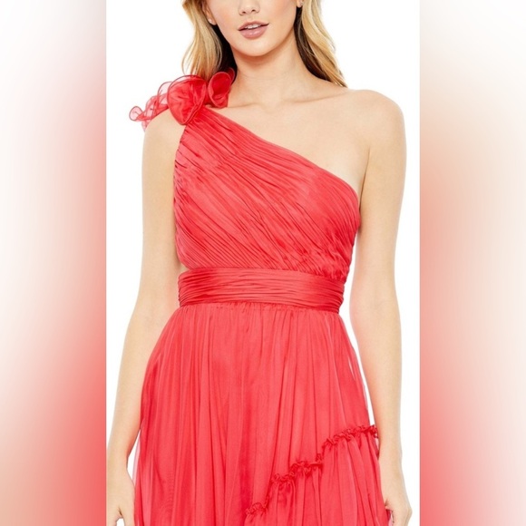 Mac Duggal 67989 Cherry Asymmetrical Neckline High-low Hem Ruched Dress size 10 - Picture 4 of 4